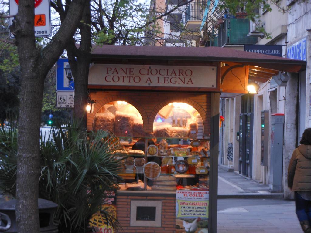 Domi Marconi 28 Roma Exterior foto